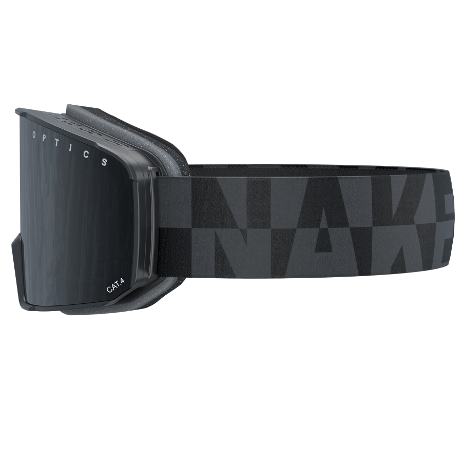 Schwarze Skibrille namens „The SOLAR“ von NAKED Optics, mit einem grauen Riemen mit dem NAKED-Logo und der Aufschrift „OPTICS“ auf dem Brillengestell. Diese kompakte Skibrille wurde speziell für einen bequemen Sitz entwickelt und eignet sich daher ideal als Skibrille für kleine Gesichter sowie perfekt als Damen-Skibrille.