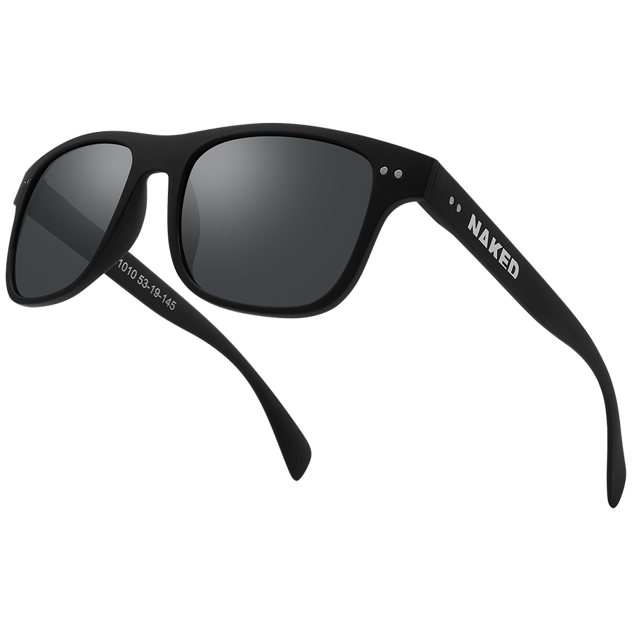 Die SLUSH-Sonnenbrille von NAKED Optics mit dunklen, polarisierten Gläsern und NAKED-Schriftzug am Bügel, präsentiert vor weißem Hintergrund – ideal für all deine Outdoor-Aktivitäten.