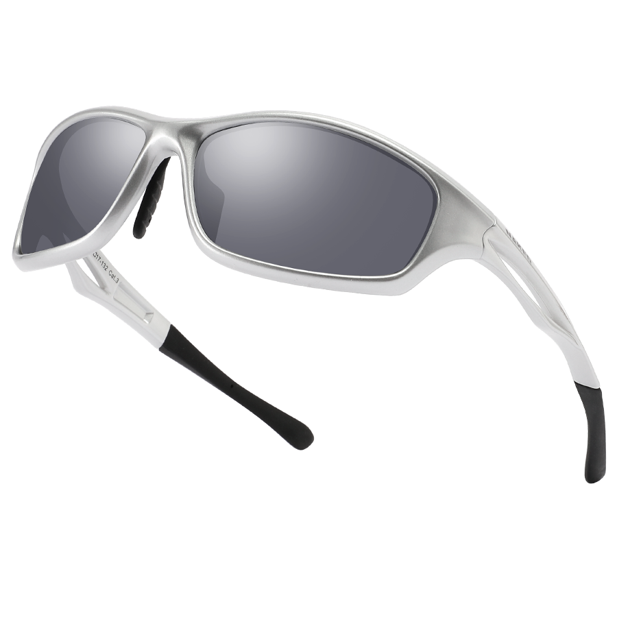 Silver NAKED Optics: Die Sportsonnenbrille RAVE mit dunklen Gläsern und schwarzen Bügelenden.