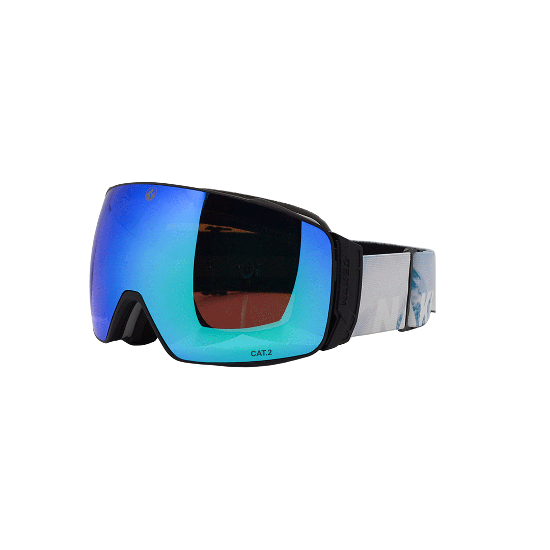 Gli occhiali da sci STORM Skibrille sphärisch di NAKED Optics sono dotati di lenti blu riflettenti, un cinturino regolabile bianco e nero e un rivestimento antiappannamento, come si vede in questa immagine ripresa di profilo.