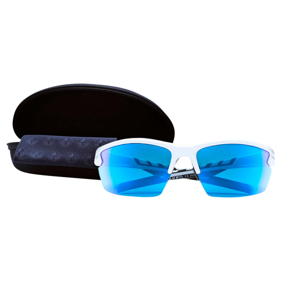 I RUSH Halfframe di NAKED Optics — occhiali da sole sportivi bianchi con lenti blu, noti anche come Sportsonnenbrille — sono raffigurati davanti a una custodia nera e a un panno per la pulizia abbinato. Questi eleganti Sportbrille garantiscono una protezione UV400, assicurando una protezione affidabile per gli occhi in tutte le tue avventure all’aria aperta.
