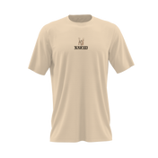 Beigefarbenes T-Shirt mit einer kleinen Grafik und dem Wort NAKED auf der Brust.