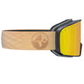 Il modello SOLAR di NAKED Optics presenta lenti gialle, un cinturino color cuoio con logo circolare e una montatura nera: questi occhiali da sci compatti sono perfetti per i visi piccoli e uniscono stile e comfort per le donne sulle piste.