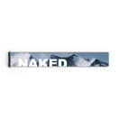 Ein rechteckiges Objekt mit einer Darstellung verschneiter Berge und dem auffälligen weißen Schriftzug „NAKED“ darauf, das an das NAKED Optics Extra Strap (45 mm) für die Modelle FORCE EVO, TROOP EVO, STORM, NOVA, SOLAR und ZEND erinnert.