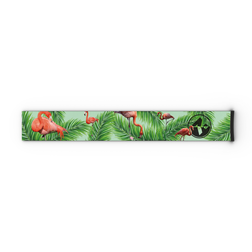 Ein langes, rechteckiges NAKED Optics Extra-Band (45 mm) für die Skibrillen FORCE EVO, TROOP EVO, STORM, NOVA, SOLAR und ZEND mit Flamingos und grünen Blättern auf weißem Hintergrund.