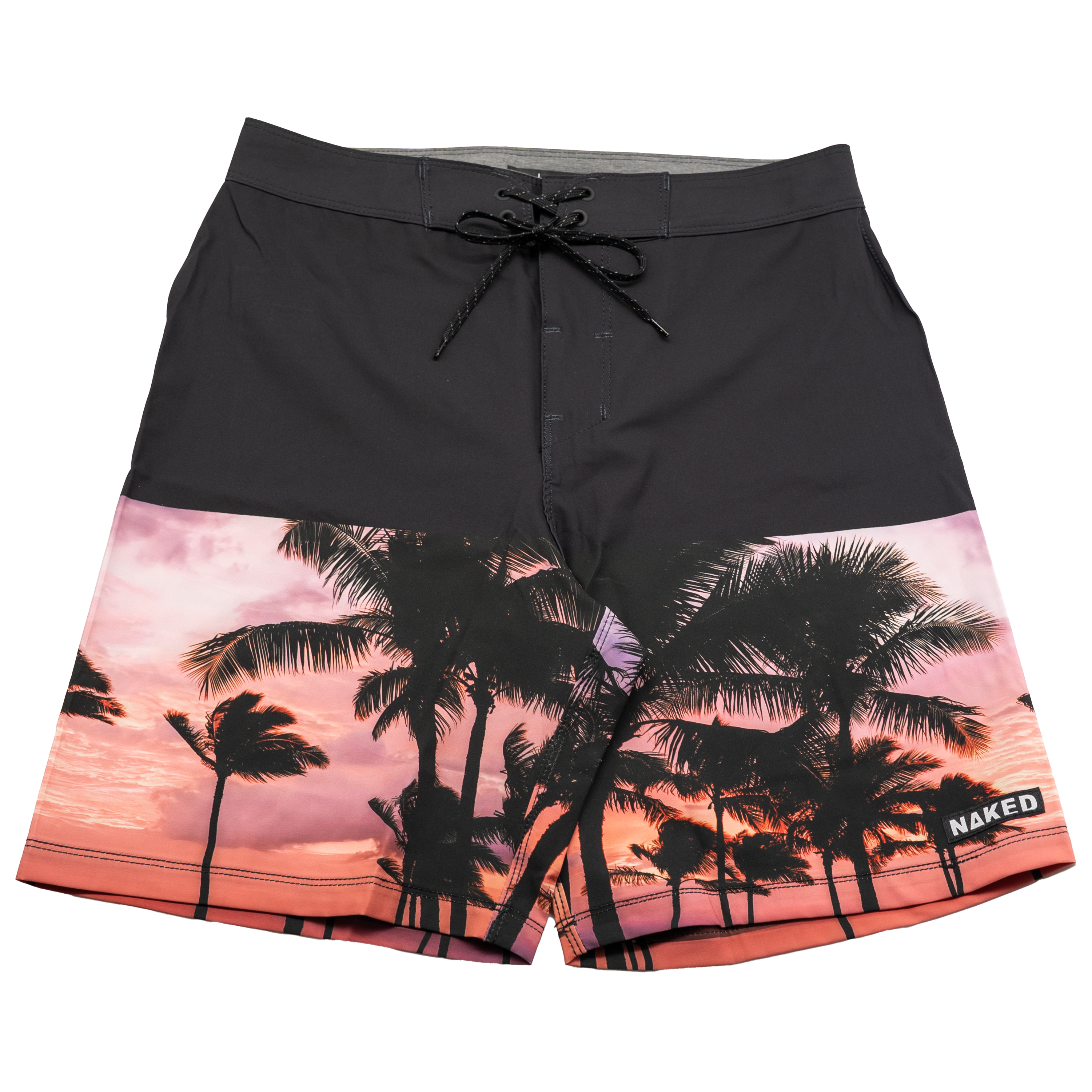 Erlebe unvergleichlichen Komfort und Stil mit den „The SHORE“ Boardshorts von NAKED Optics. Diese schwarzen Boardshorts besticht durch ein farbenfrohes Strandmotiv mit Palmen und Sonnenuntergang, ergänzt durch ein markantes NAKED-Logo am rechten Hosenbein unten. Sie bestehen aus hochwertigem 4-Wege-Stretchmaterial und eignen sich ideal zum Surfen oder für jedes Abenteuer am Strand.