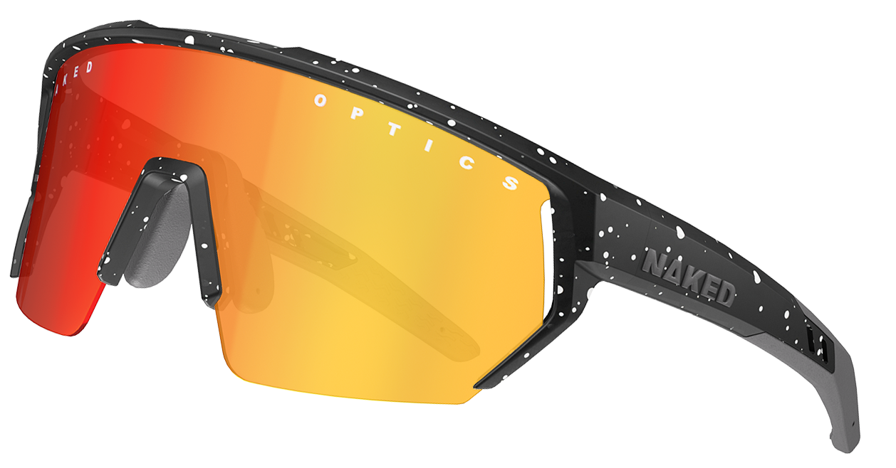 Schwarze Sportsonnenbrille mit orangefarbenen verspiegelten Gläsern und weißen Sprenkeln, an der Seite mit dem Schriftzug „NAKED OPTICS“.