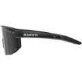 Die SHYFT von NAKED Optics präsentiert sich elegant und modern: schwarze Sportsonnenbrillen mit auffälligem NAKED-Logo an der Seite, hier in einer stilvollen Profilansicht gezeigt. Erleben Sie die Passform-Optimierung mit innovativer Technologie, die dafür sorgt, dass diese Sportbrillen individuell angepasst werden und somit perfekt sitzen.