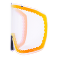 Eine durchscheinende, gefaltete, orange getönte Kunststofffolie mit gewellten Kanten, die an das „Schlechtwetterglas“ erinnert, das bei den Ersatzgläsern „EDGE“ der NAKED Optics-Skibrille zum Einsatz kommt, vor einem weißen Hintergrund.